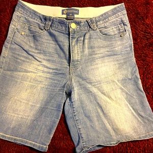 Democracy shorts EUC